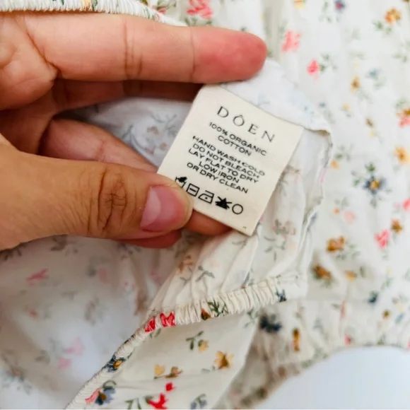 Doen Topaz Top in Cottage Breeze Floral size Medium - Picture 4 of 8